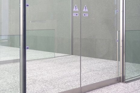 cristal 2hoja header - Puerta r&aacute;pida de cristal de 2 hojas